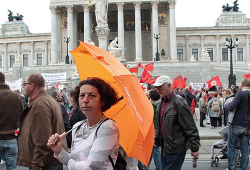 Anny Knapp, European Umbrella March
