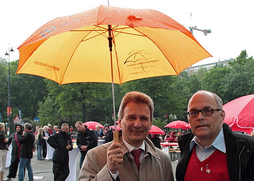 Erich Foglar, Gnter Oris unterstützen den European Umbrella March